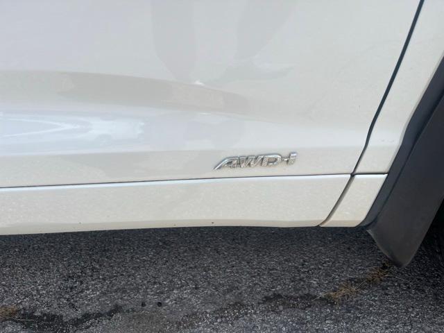 used 2018 Toyota Highlander Hybrid car, priced at $22,999