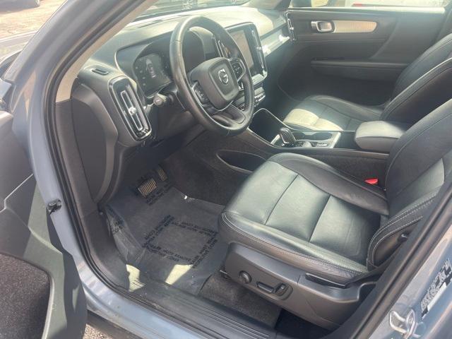 used 2021 Volvo XC40 car, priced at $16,999