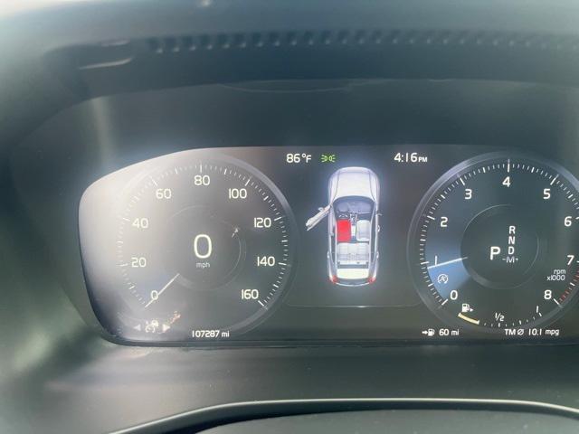 used 2021 Volvo XC40 car, priced at $16,999