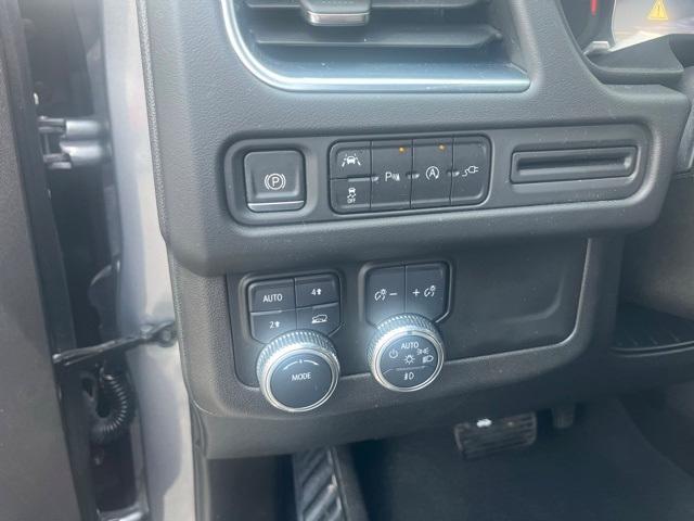 used 2021 GMC Yukon car, priced at $38,999