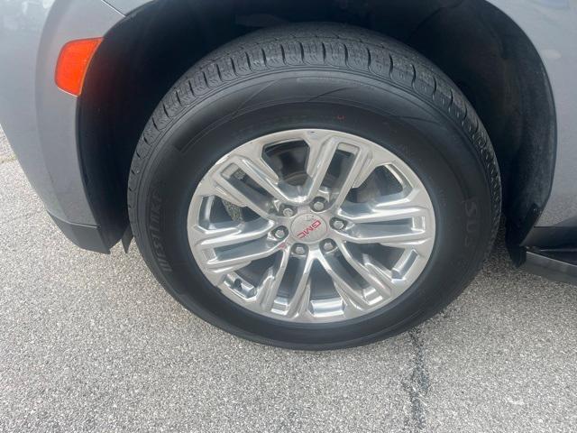 used 2021 GMC Yukon car, priced at $38,999