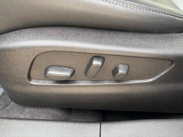 used 2023 Cadillac XT4 car, priced at $29,750