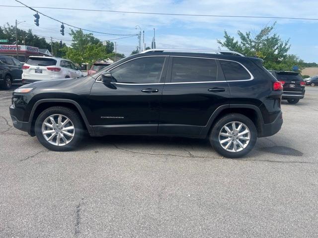 used 2014 Jeep Cherokee car, priced at $11,900