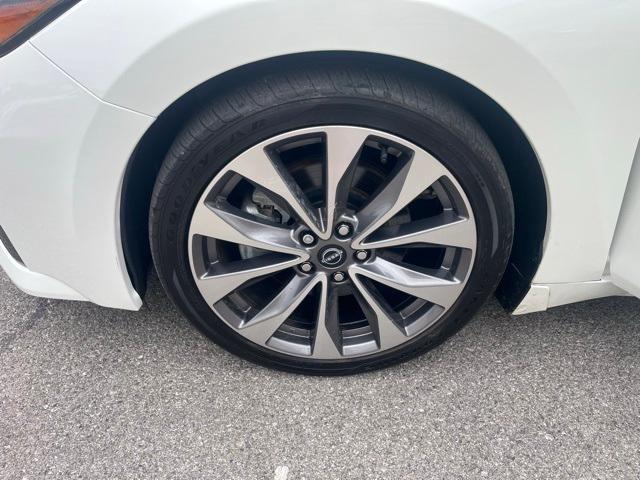 used 2023 Nissan Maxima car, priced at $34,999