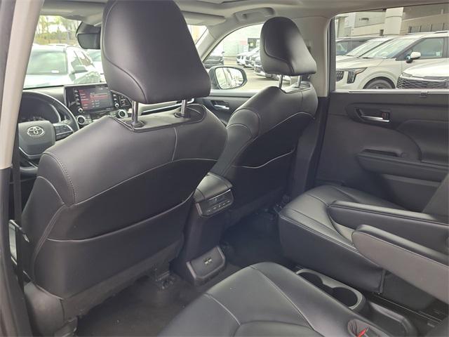 used 2021 Toyota Highlander car, priced at $24,788
