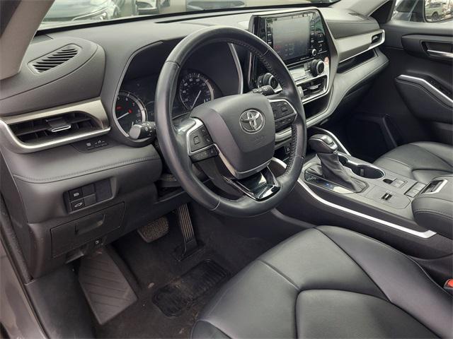 used 2021 Toyota Highlander car, priced at $24,788