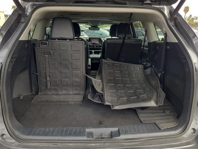 used 2021 Toyota Highlander car, priced at $24,788