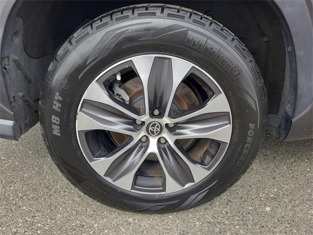 used 2021 Toyota Highlander car, priced at $24,788