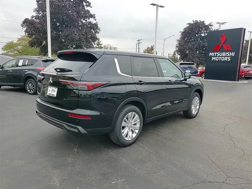 new 2025 Mitsubishi Outlander car, priced at $34,210