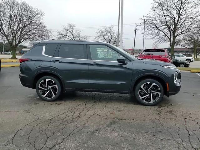 new 2024 Mitsubishi Outlander car, priced at $35,980