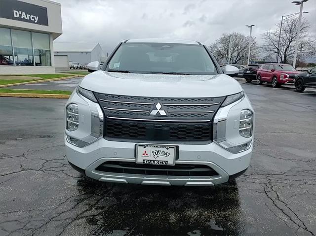 new 2024 Mitsubishi Outlander car, priced at $31,065