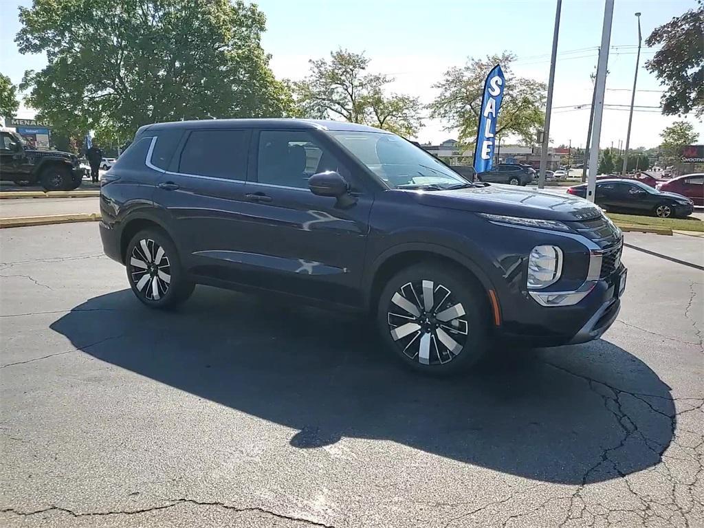 new 2025 Mitsubishi Outlander car