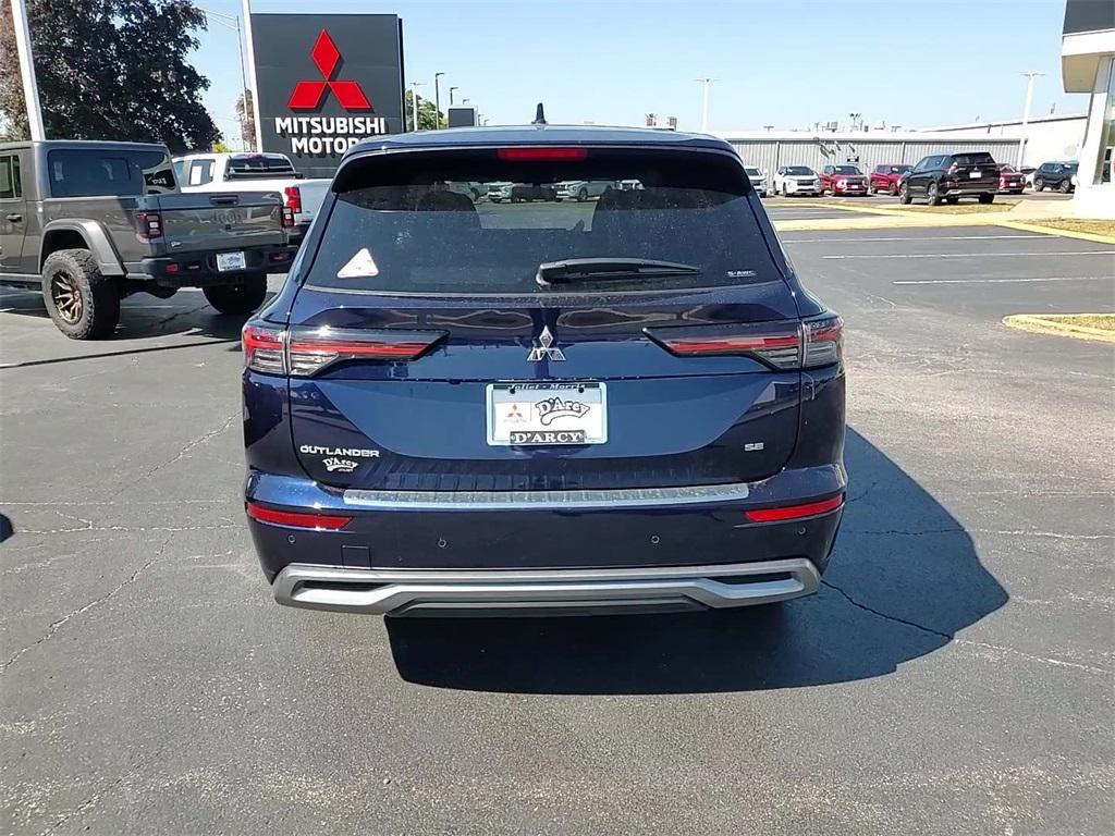 new 2025 Mitsubishi Outlander car