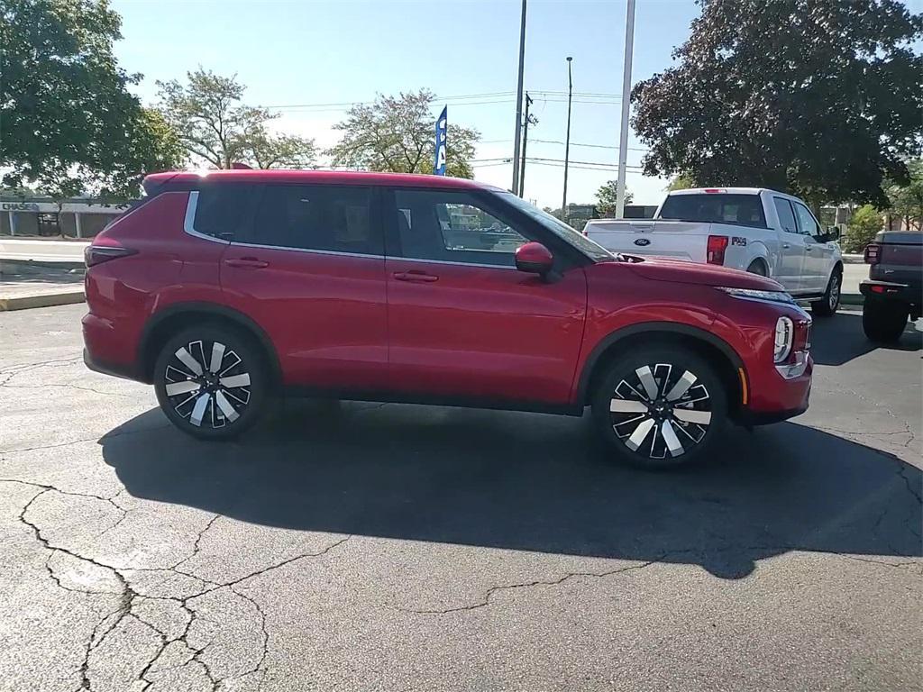 new 2025 Mitsubishi Outlander car