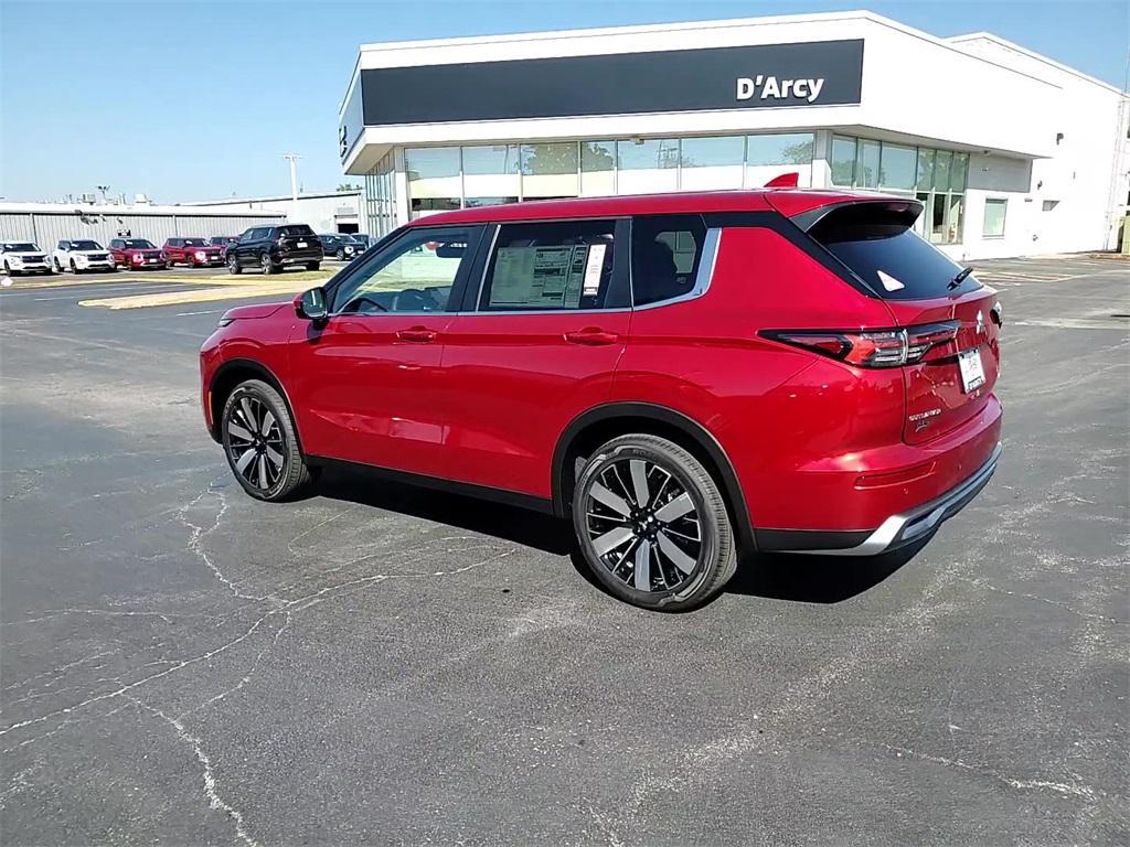 new 2025 Mitsubishi Outlander car