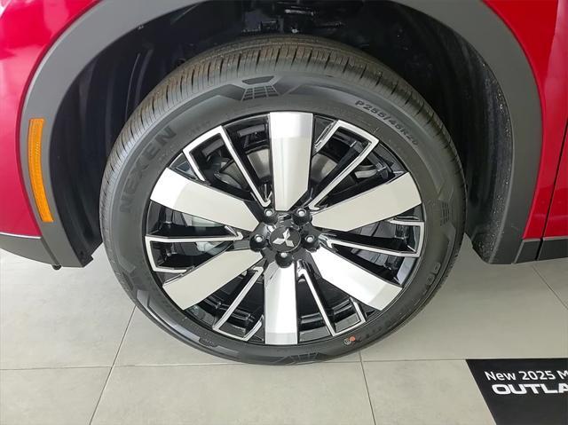 new 2025 Mitsubishi Outlander car, priced at $40,505