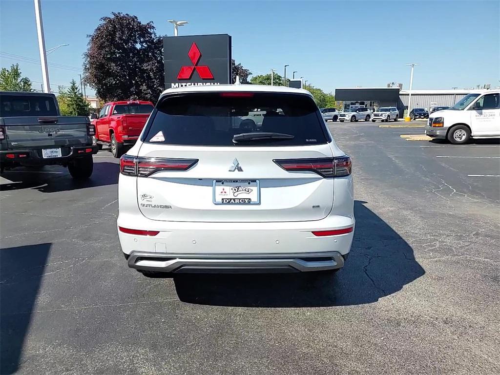 new 2025 Mitsubishi Outlander car