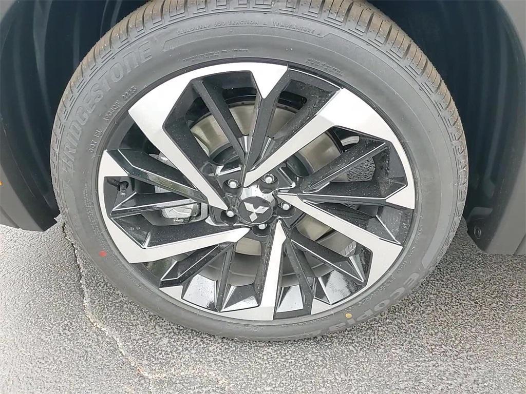 new 2025 Mitsubishi Outlander PHEV car