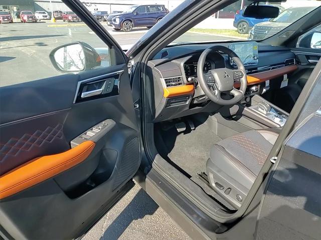 new 2024 Mitsubishi Outlander car, priced at $35,920