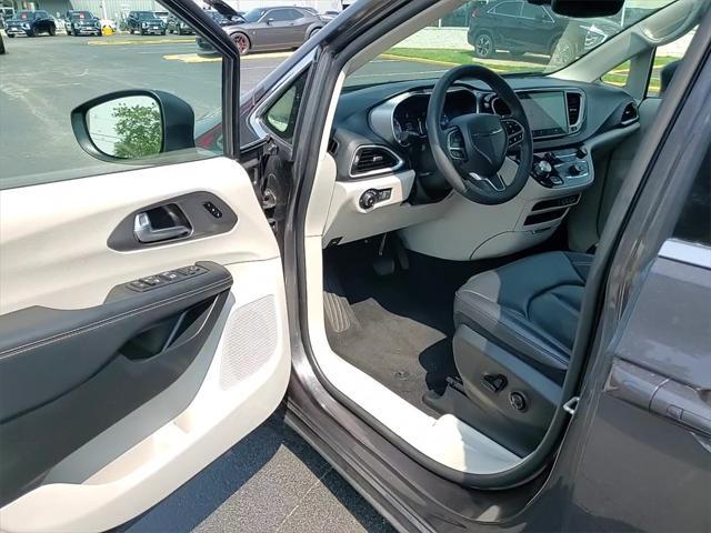 used 2023 Chrysler Pacifica car, priced at $24,995