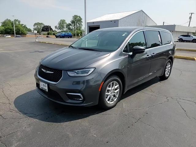 used 2023 Chrysler Pacifica car, priced at $24,995