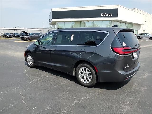 used 2023 Chrysler Pacifica car, priced at $24,995