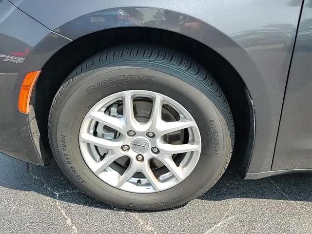 used 2023 Chrysler Pacifica car, priced at $24,995