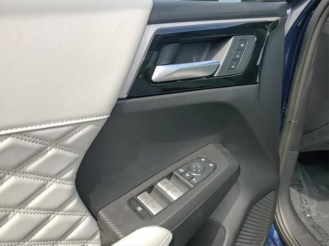 new 2025 Mitsubishi Outlander PHEV car, priced at $45,060