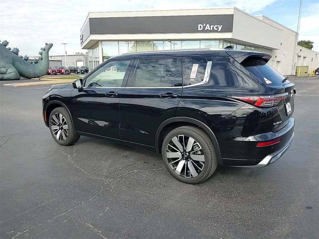 new 2025 Mitsubishi Outlander car, priced at $42,580