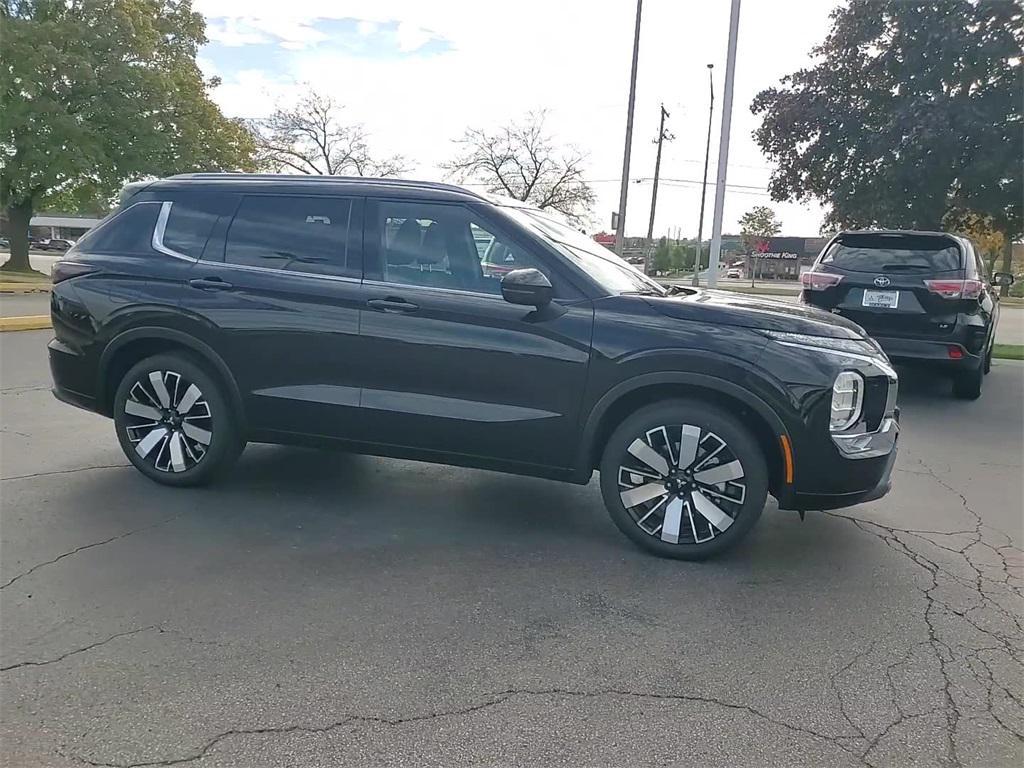 new 2025 Mitsubishi Outlander car, priced at $42,580