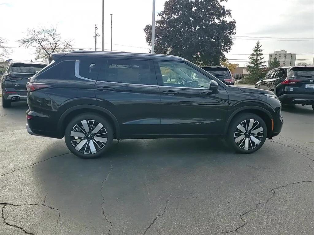 new 2025 Mitsubishi Outlander car, priced at $42,580