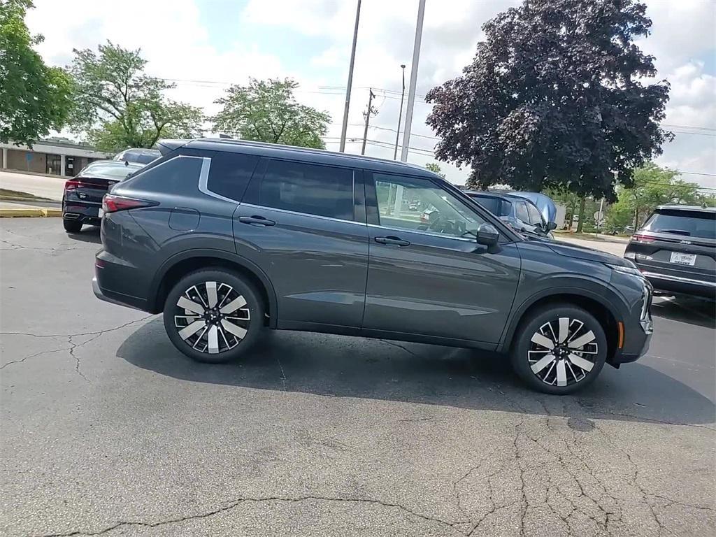 new 2025 Mitsubishi Outlander car, priced at $40,780