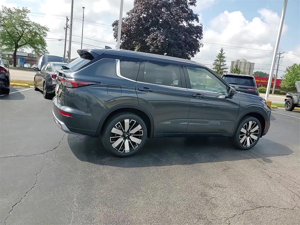 new 2025 Mitsubishi Outlander car, priced at $40,780