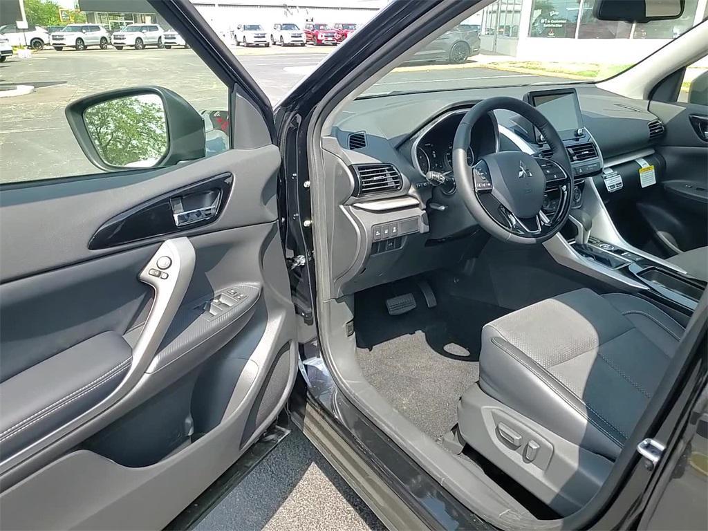 new 2025 Mitsubishi Eclipse Cross car, priced at $31,925