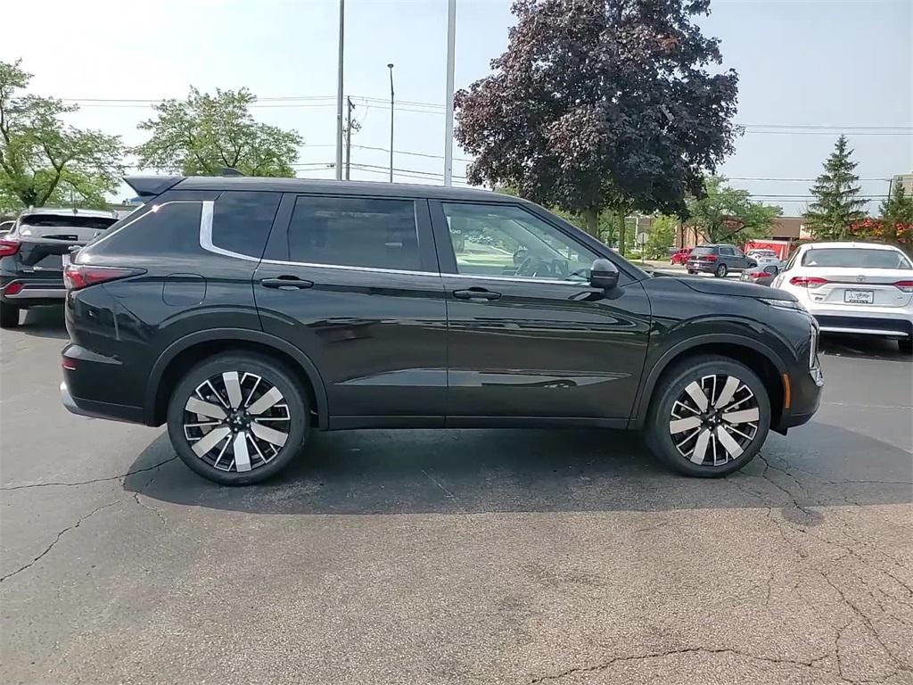 new 2025 Mitsubishi Outlander car, priced at $36,685