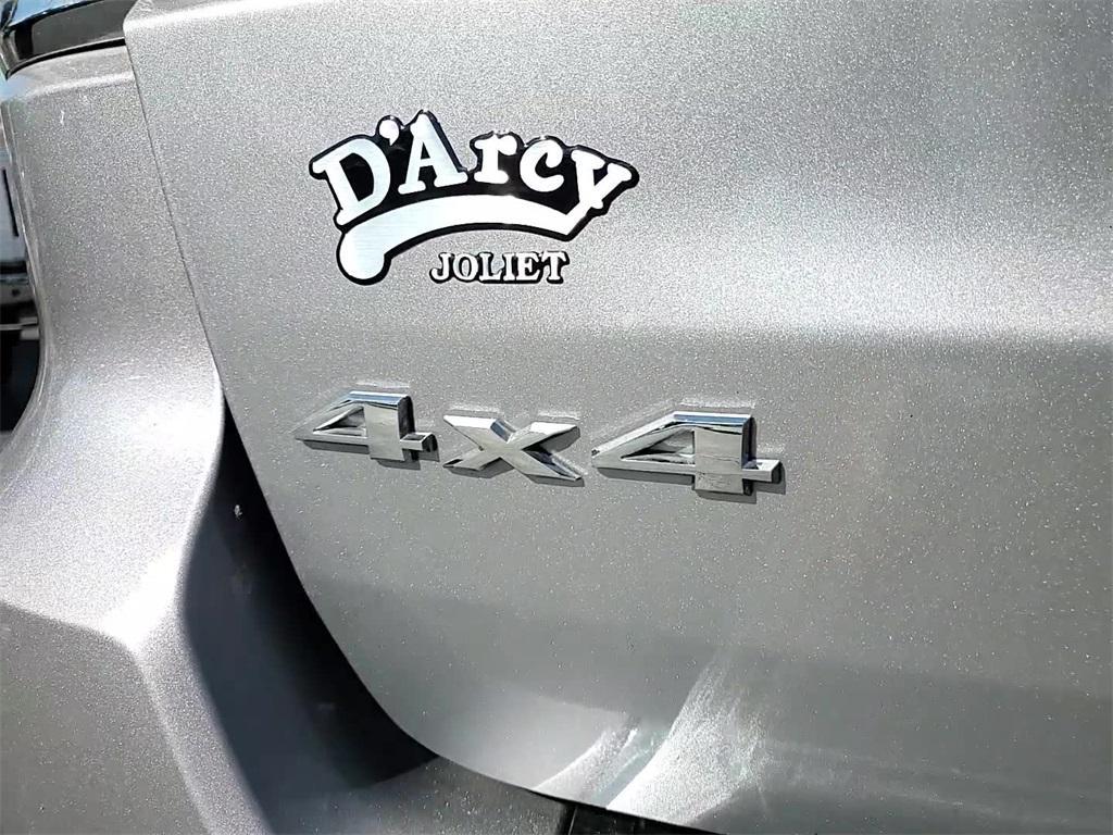 used 2015 Jeep Grand Cherokee car, priced at $14,100