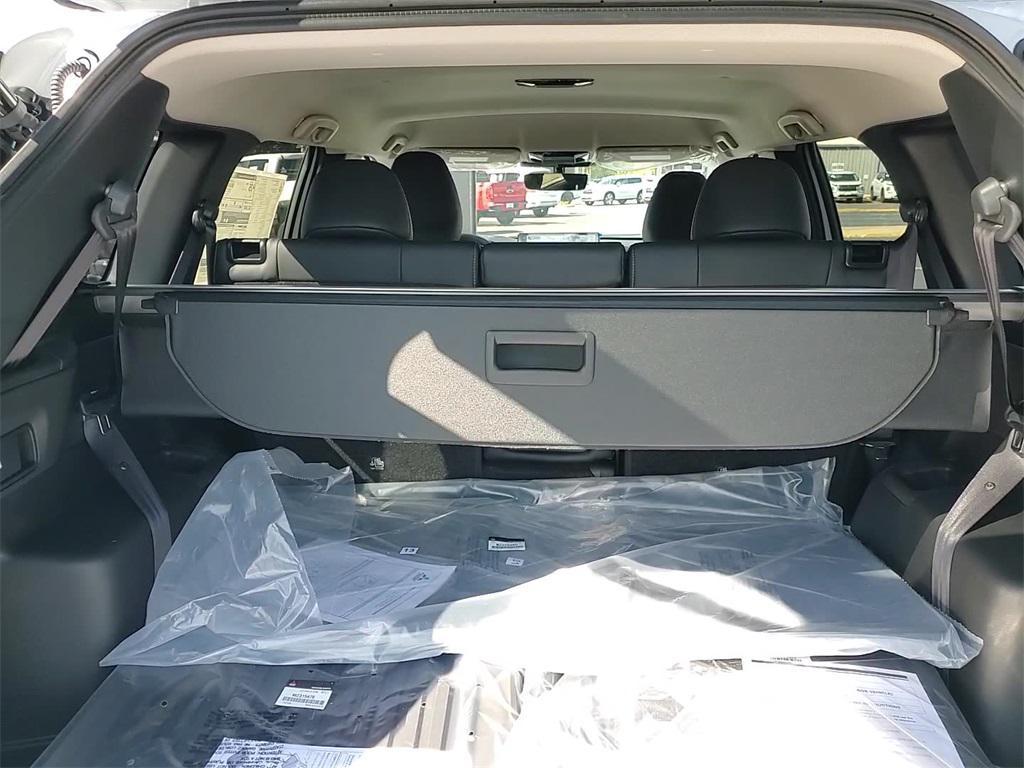 new 2025 Mitsubishi Outlander car