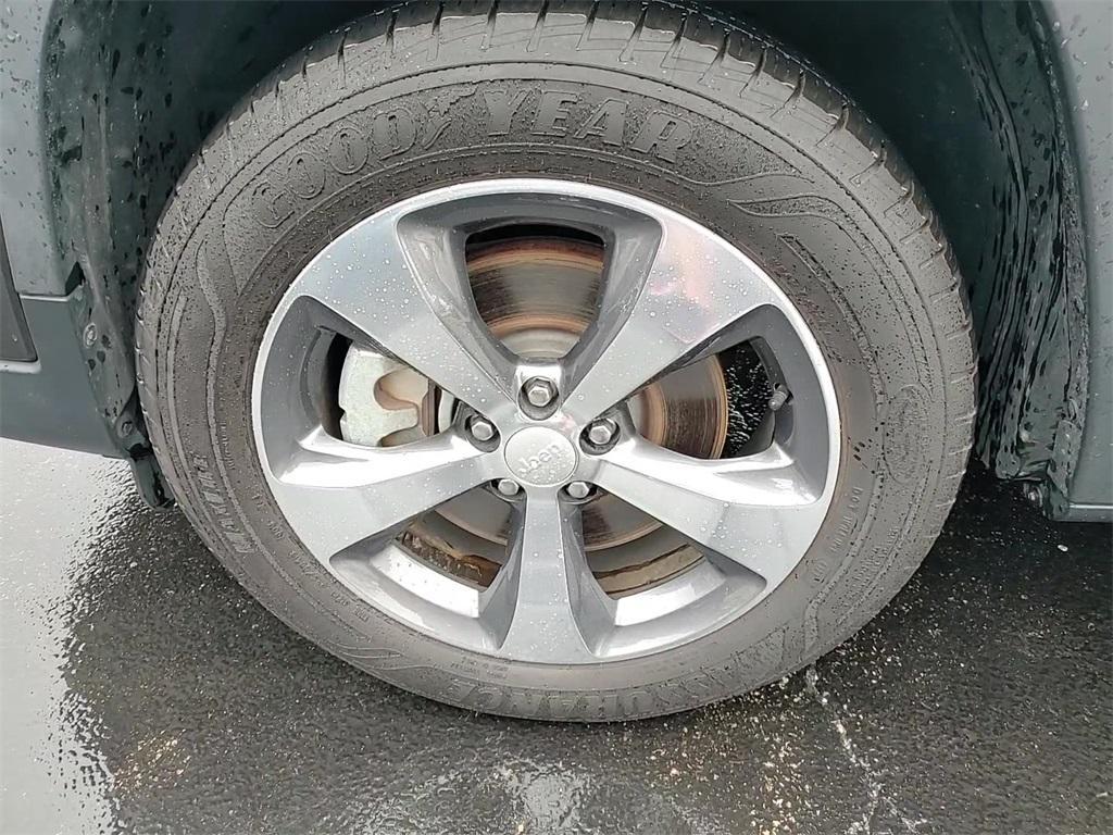 used 2020 Jeep Cherokee car, priced at $22,500