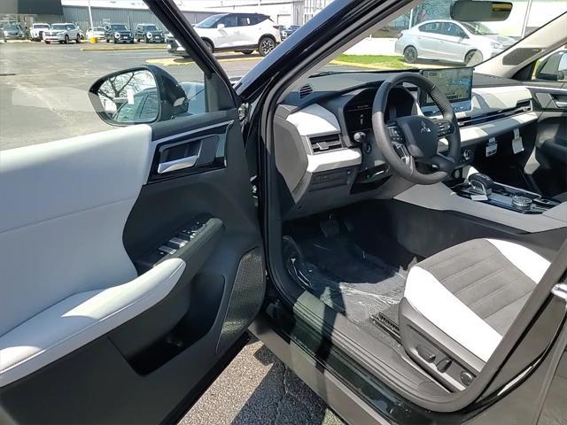new 2025 Mitsubishi Outlander car, priced at $37,880