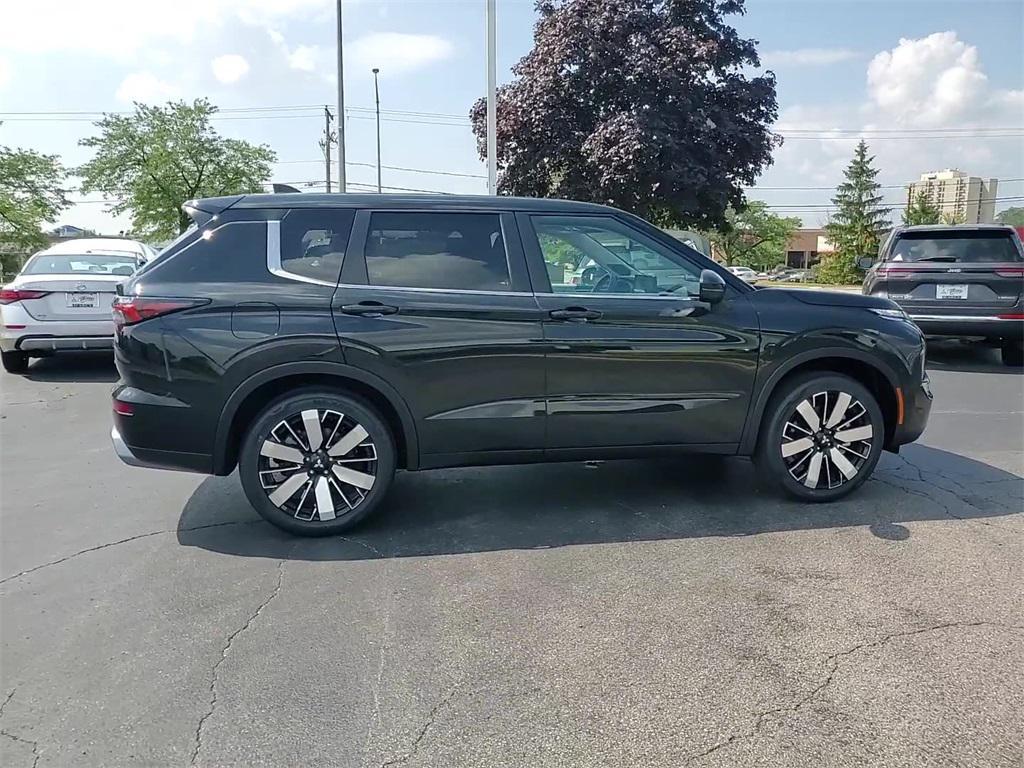 new 2025 Mitsubishi Outlander car, priced at $37,880