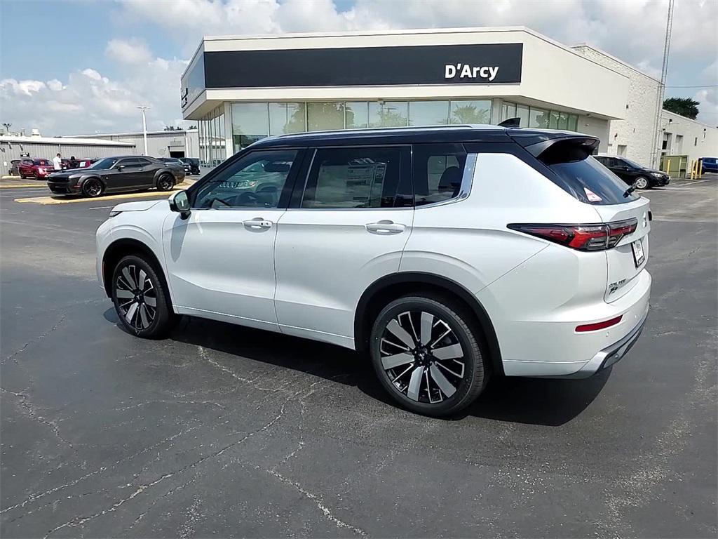 new 2025 Mitsubishi Outlander car, priced at $44,825
