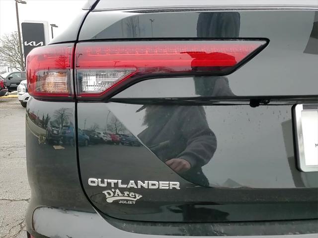new 2024 Mitsubishi Outlander car, priced at $34,165