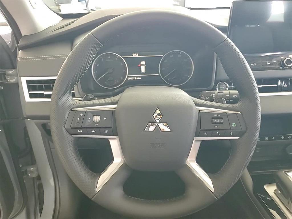 new 2025 Mitsubishi Outlander car, priced at $42,060