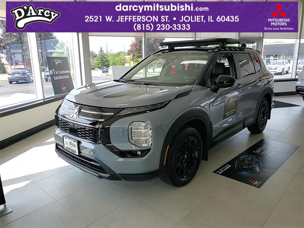 new 2025 Mitsubishi Outlander car, priced at $42,060