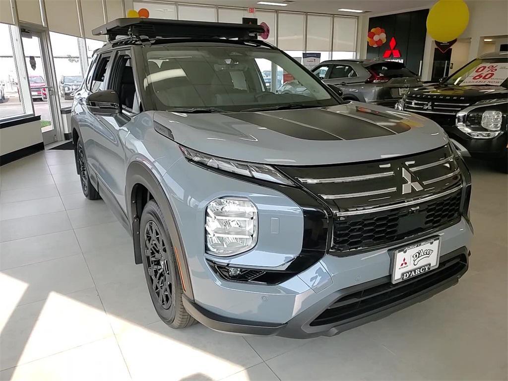 new 2025 Mitsubishi Outlander car, priced at $42,060