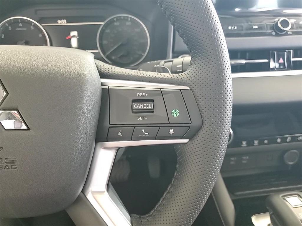 new 2025 Mitsubishi Outlander car, priced at $42,060