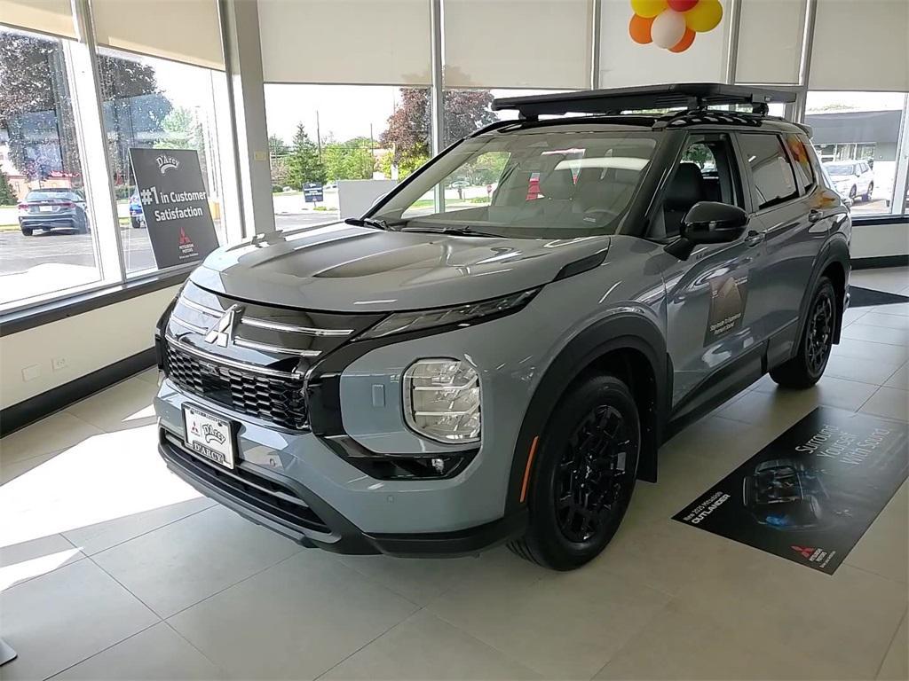 new 2025 Mitsubishi Outlander car, priced at $42,060
