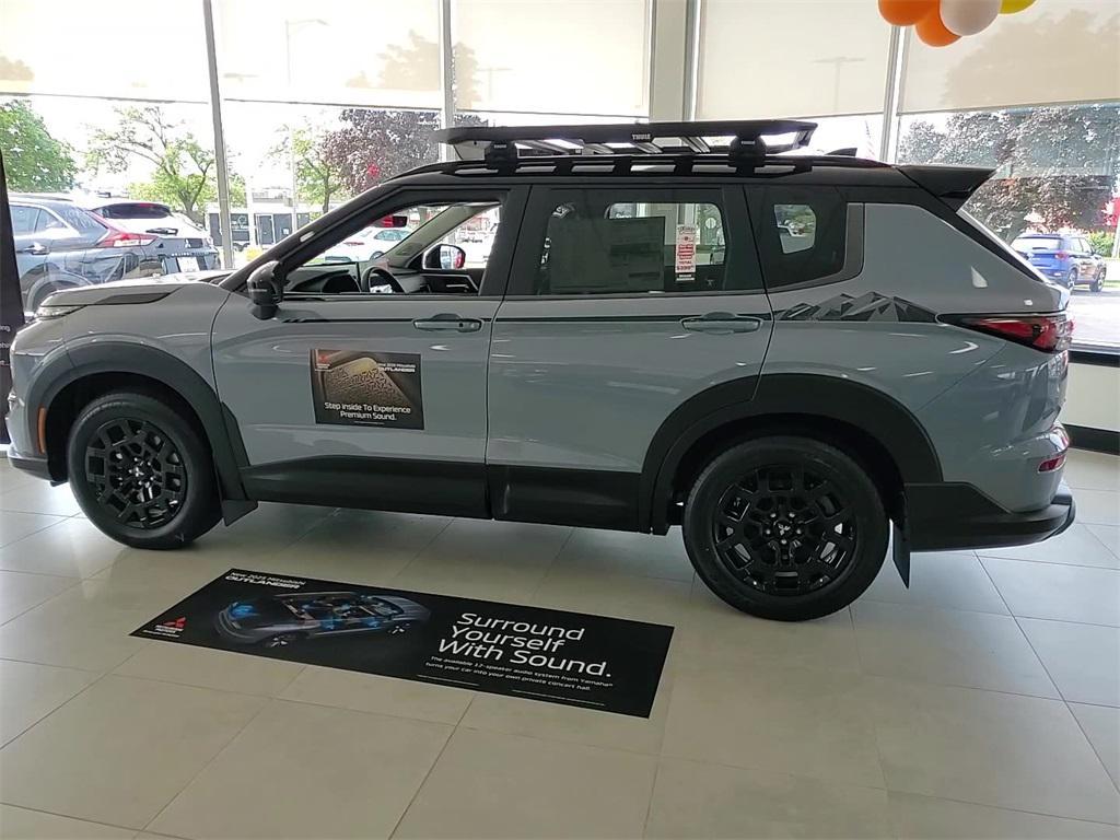 new 2025 Mitsubishi Outlander car, priced at $42,060