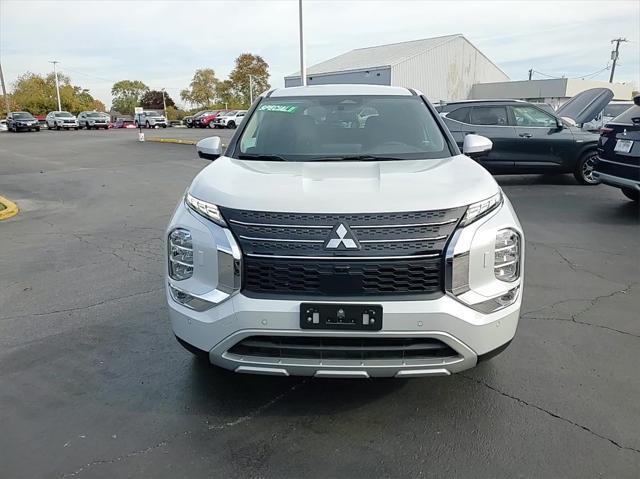 new 2024 Mitsubishi Outlander car, priced at $31,165