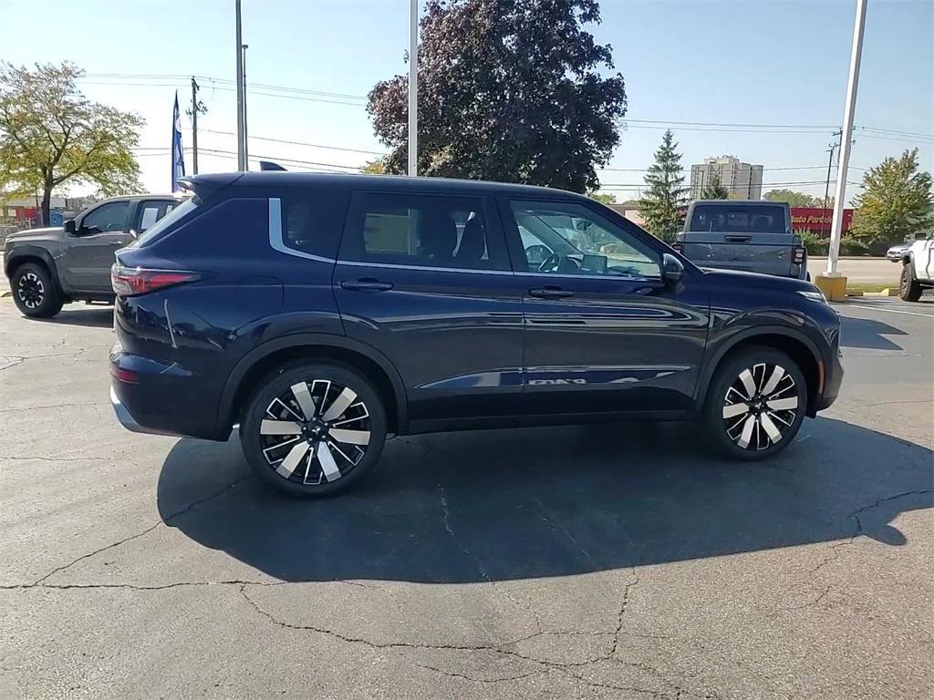 new 2025 Mitsubishi Outlander car